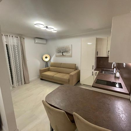 Apartmani Biokovo Макарська Екстер'єр фото